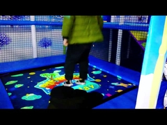 Juego de proyección interactivo de trampolín 3500 lumens Proyector de juegos interactivos de piso