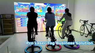 Sistema de fitness inteligente con proyección interactiva de ciclismo gamificado