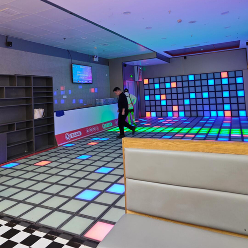 Últimas noticias de la empresa sobre De Aburrido a Dinámico: Cómo los Pisos LED Interactivos Convierten Cualquier Espacio en una Experiencia