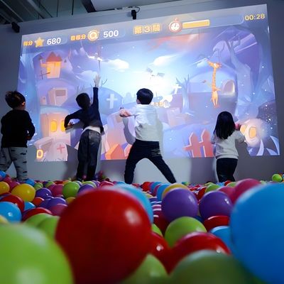 Juegos integrados de ruido de pelota interactivo Proyección de pared