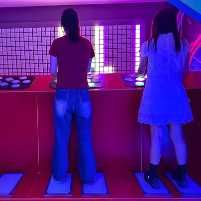 Buen precio Entretenimiento Deportivo Activar Salto Interactivo Super Grid Desafío Sala de Juegos de Escape en línea