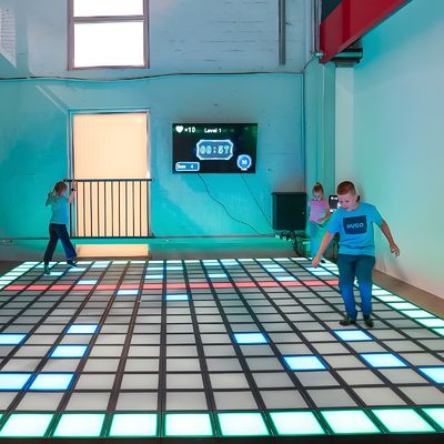 Buen precio Activar juego Led piso 30x30cm luz interactiva juego activo Led piso de baile en línea