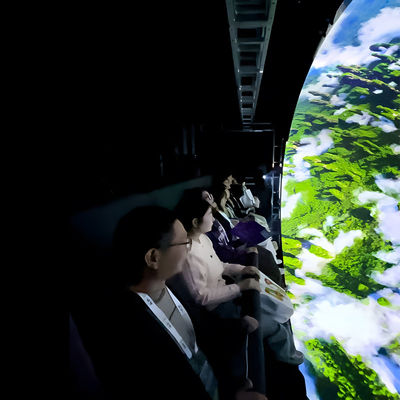 Buen precio Flying Cinema 2025 Nuevo simulador de montañas rusas Dome Cinema Realidad Virtual Movimiento en línea