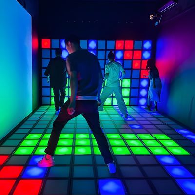 Buen precio Juego Super Grid Pixel 30x30cm Interactivo de luz Vloer Lava Juego activo Led piso en línea