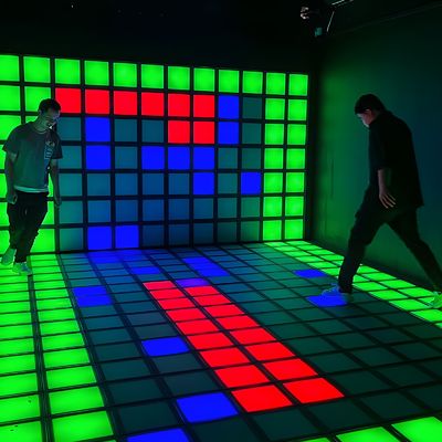 Buen precio 30x30cm Fábrica Interactivo Activo Activar Juego Led piso en línea