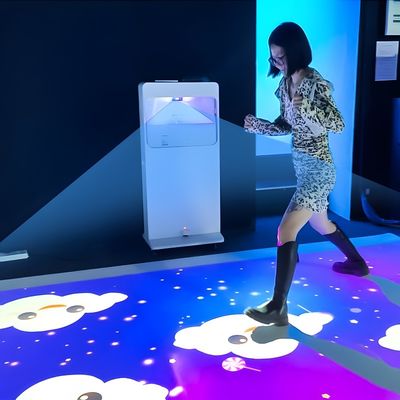 Buen precio Máquina de proyección de piso portátil de juegos de proyección interactivos en línea
