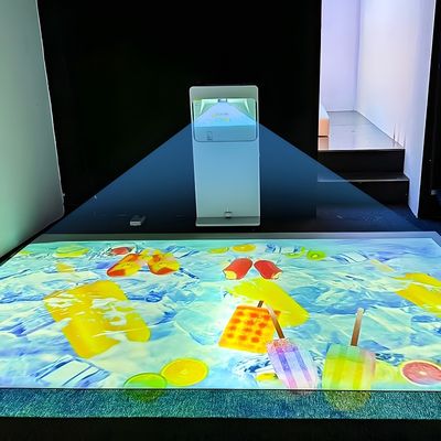 Buen precio Sistema de proyección interactivo de suelo multijugador todo en uno para patios de recreo en línea