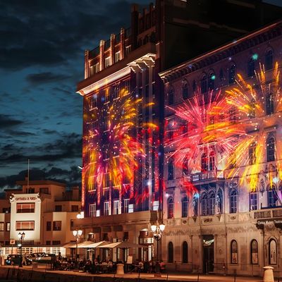 Buen precio Proyección de paredes interactivas al aire libre fachada de edificios arquitectónicos Arte digital 3D Proyección de video en línea