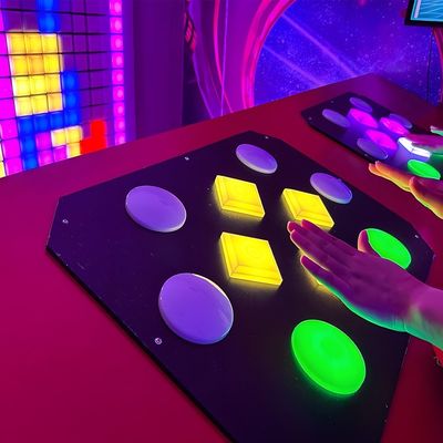 Buen precio Activo Extremo de mano Niños Partido de equipo Interactivo LED Display Activar juegos de píxeles en línea