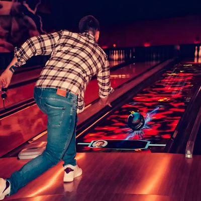 Buen precio Conjunto de máquinas de bolos Equipo de bolos Pinsetter de cuerda Máquina de bolos de calle en línea