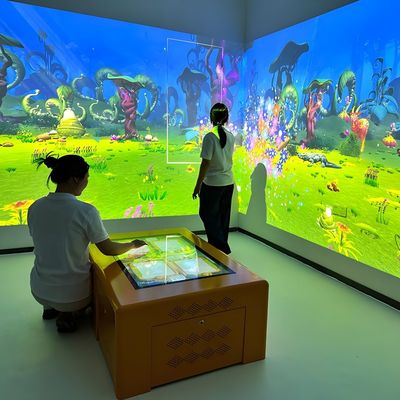 Buen precio Proyector de mesa de pintura interactivo profesional para juegos infantiles en línea