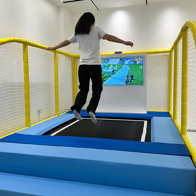 Buen precio Parque de trampolines interactivo con 6 juegos y 100-240V de voltaje en línea