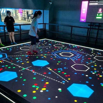 Calidad Aurora Motion con pantalla de 5m*5m de 50/55 pulgadas, 8 juegos populares y soporte multijugador para 1-6 jugadores fábrica