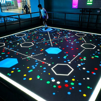 Buen precio Máquina de juego de piso deportivo Aurora Motion con 8 juegos incorporados para centros familiares en línea