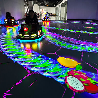 Buen precio Sistema de proyección de Kart Arena con 8 juegos incorporados, requisito de espacio personalizado y batería de 36V para uso comercial en interiores en línea