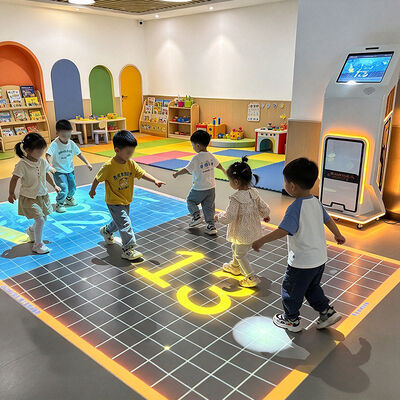 Calidad Proyector Interactivo Móvil Educativo para Suelo 4100 Lúmenes Máquina de Juegos de Proyección de Suelo Todo en Uno para Escuelas Fábrica